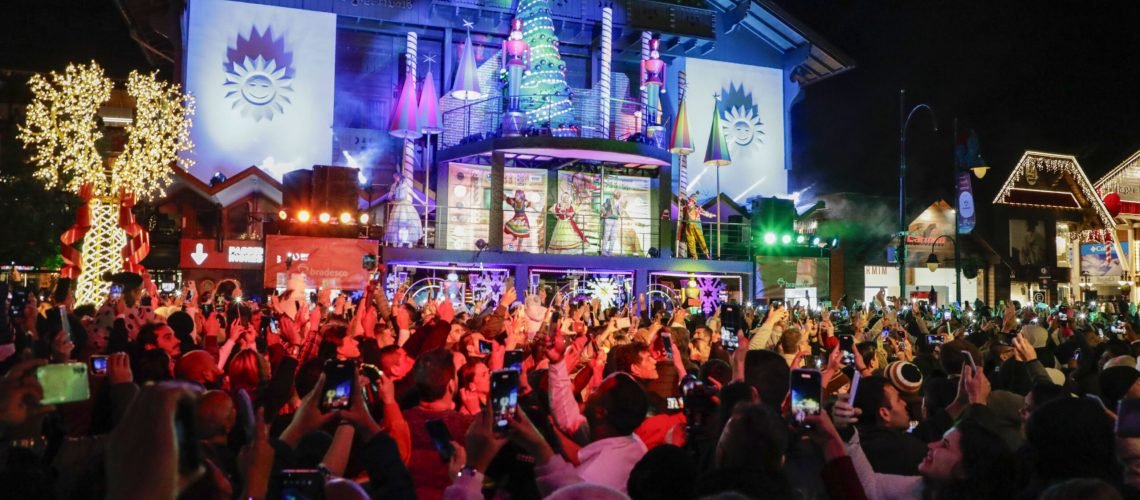 26_10_2023_38Natal Luz de Gramado - Show de Acendimento das Luzes. Foto Cleiton Thiele/SerraPress