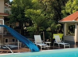 Pousada com Piscina